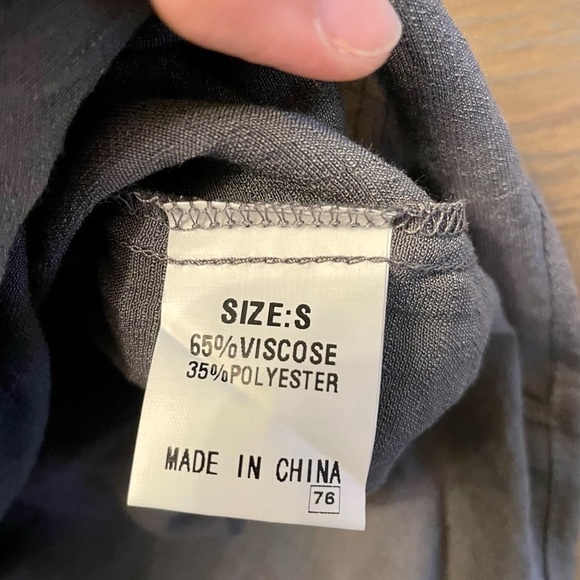 Nwot flutter sleeve top - Picture 4 of 7